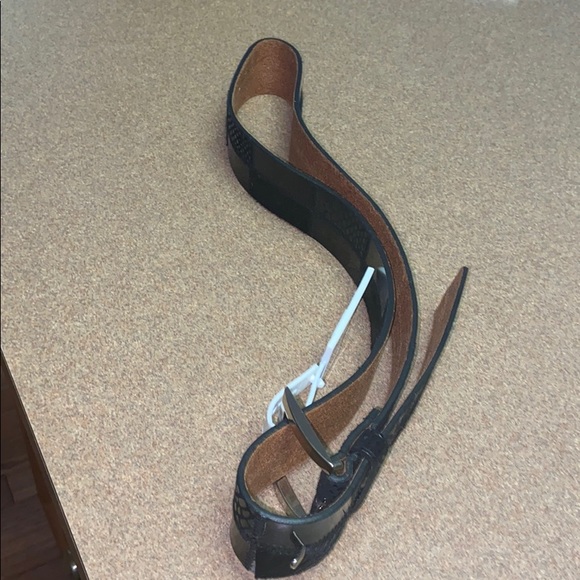 New Nine West Belt - Picture 2 of 8